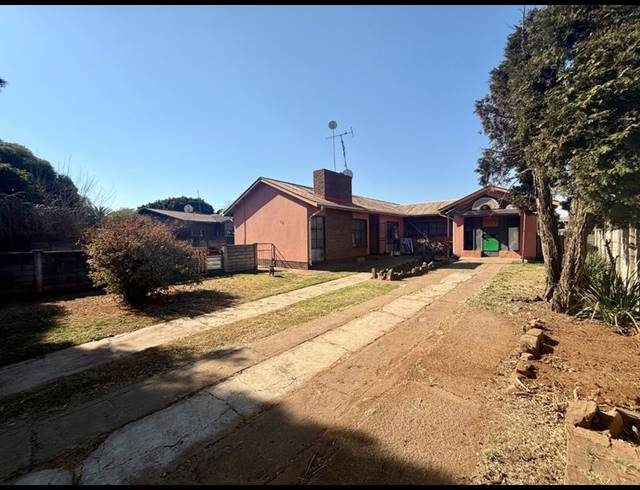 4 BEDROOM HOUSE FOR SALE IN VANDERBIJLPARK CE 3